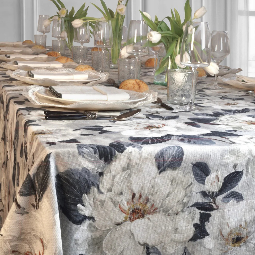 ‘White Garden’ Tablecloth