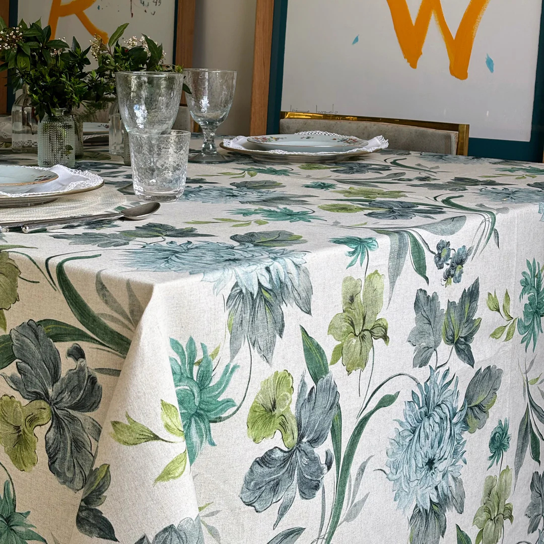 ‘Daphne’ Tablecloth
